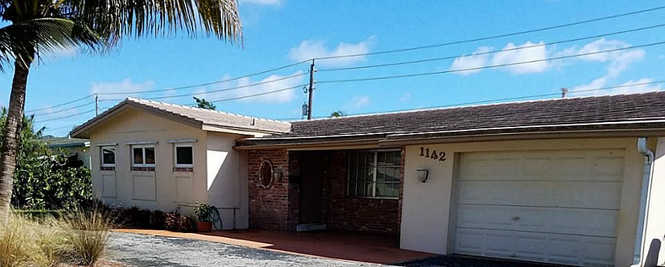 1st image of 1142 SE 2nd Ave