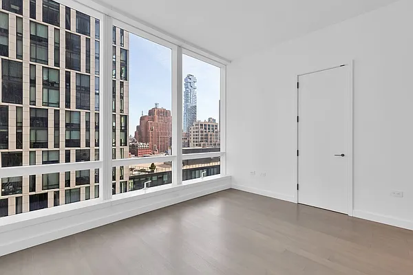 Rented by Compass | media 66