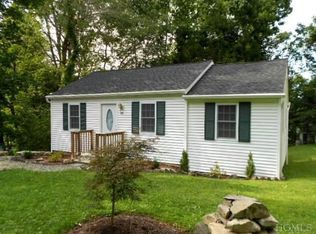 10 Glenwood Rd, Carmel, NY 10512