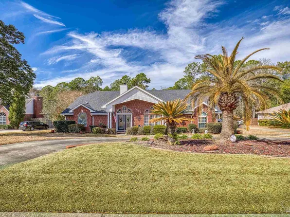 1423 Templemore Dr, Cantonment, FL 32533