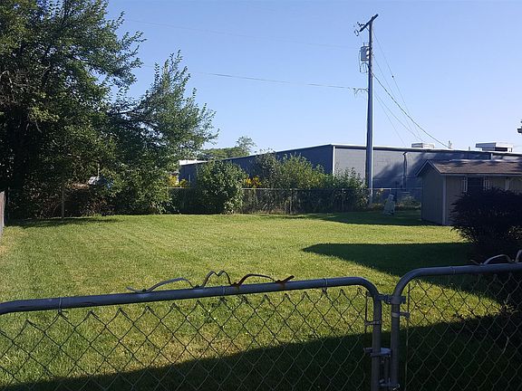 2nd image of 224 Ironwood Dr