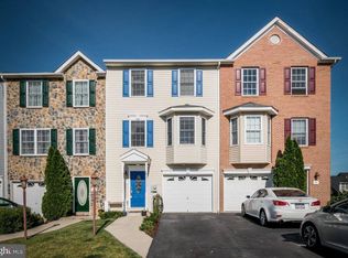 29 Fuzzy Tail Dr, Ranson, WV 25438