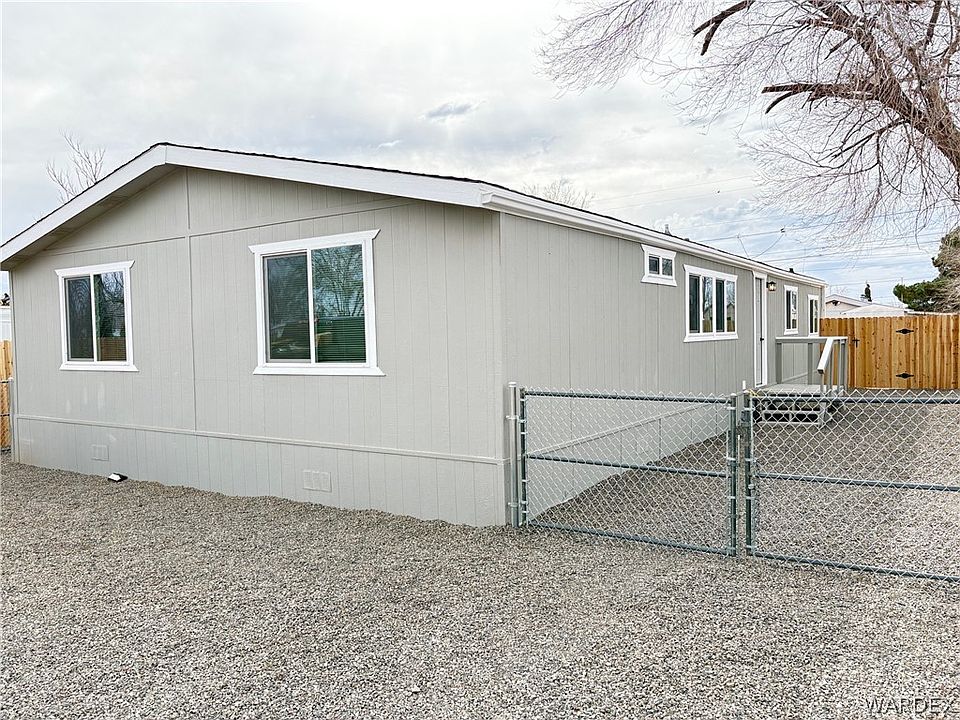 1st image of 3194 E Snavely Avenue