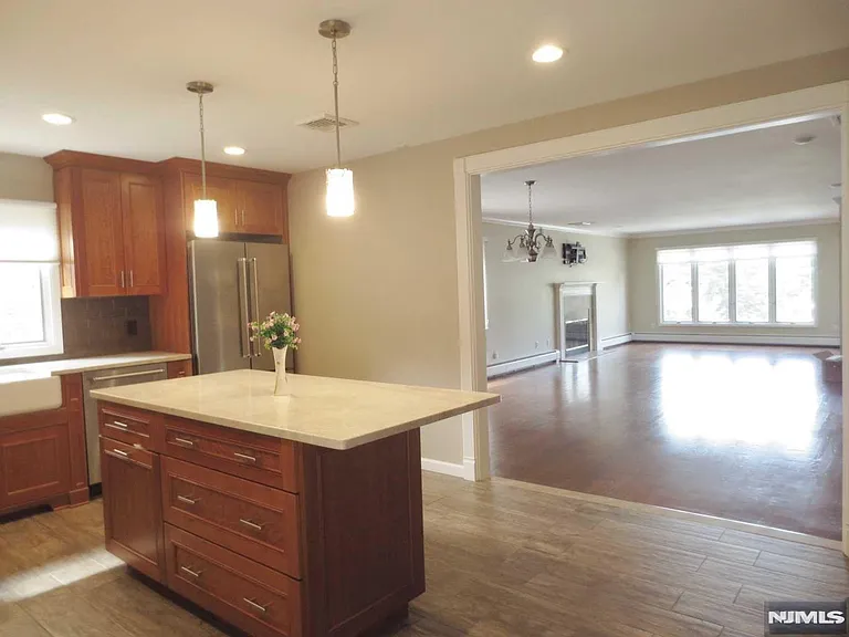 456A Glen Ave #A — Photo 9