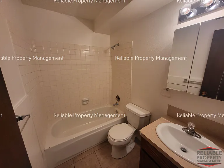 360 W Center St #4 — Photo 7
