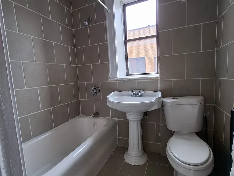 806 Broadway #501 — Photo 11