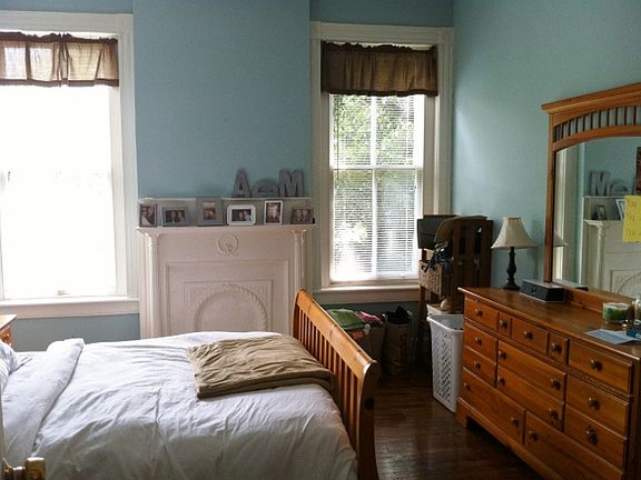2nd image of 207 N 28th St APT A