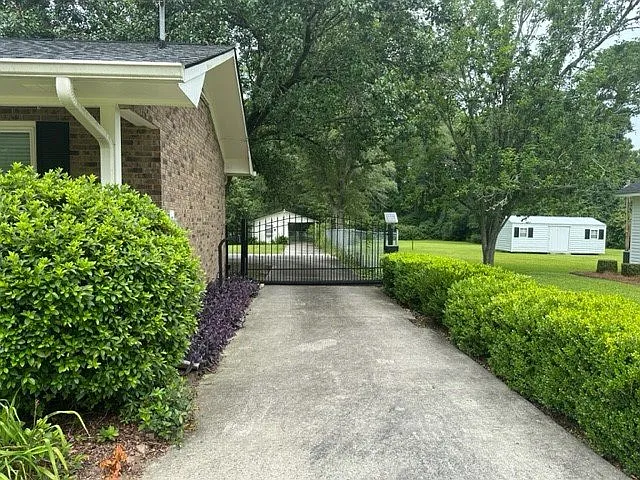 2 bed, 2.0 bath, 1395 sqft, $1,500 — Photo 2