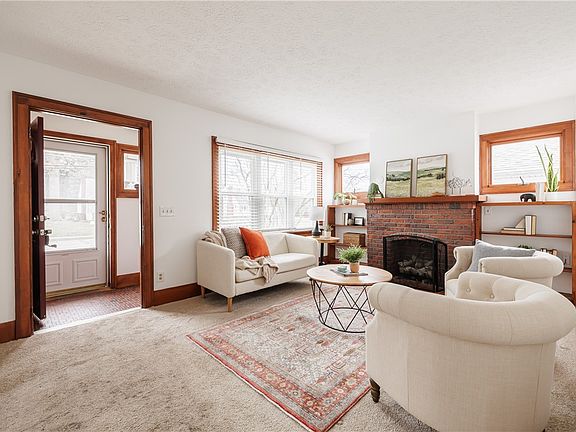 4th image of 874 Helendale Rd