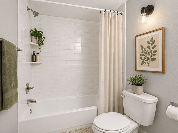 5th image of 1336 N Corona St APT 17