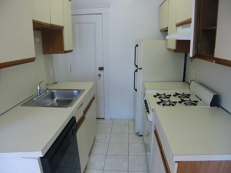 22 Chauncy St — Photo 2
