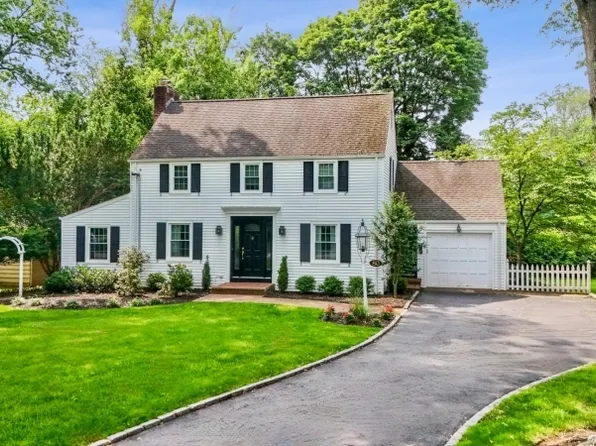 80 GREAT OAK DRIVE, Millburn Twp., NJ 07078