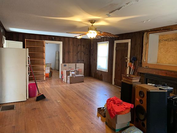 5th image of 3007 Valley View Dr