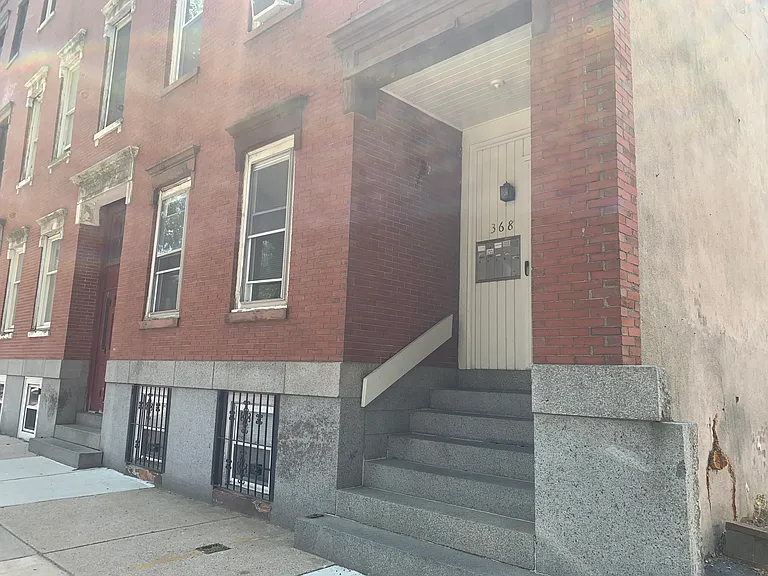 368 Main St #1 — Photo 25