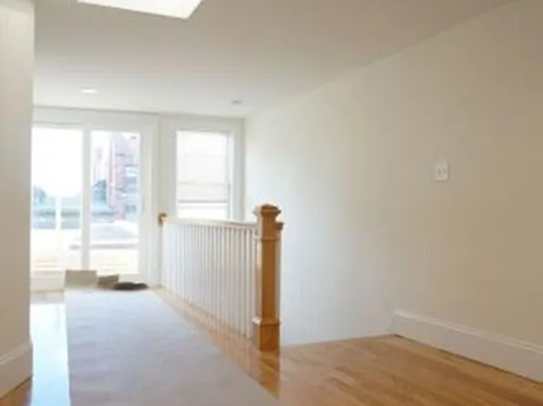 499 Beacon St APT 9, Boston, MA 02215