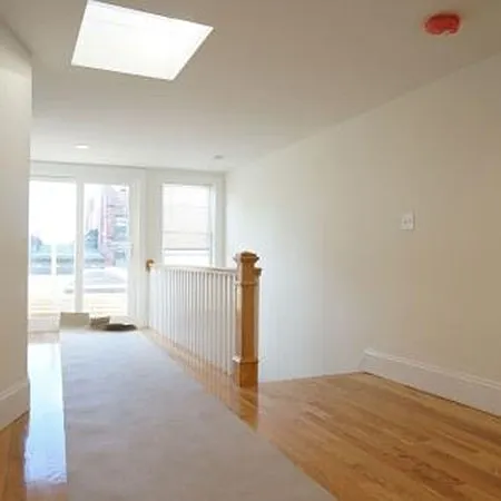 499 Beacon St Photo 1
