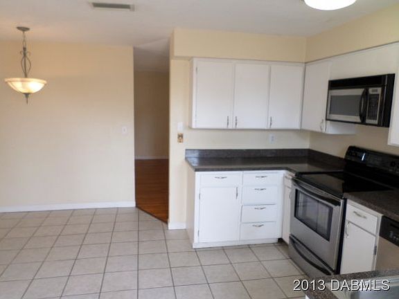 5th image of 321 Brookline Ave