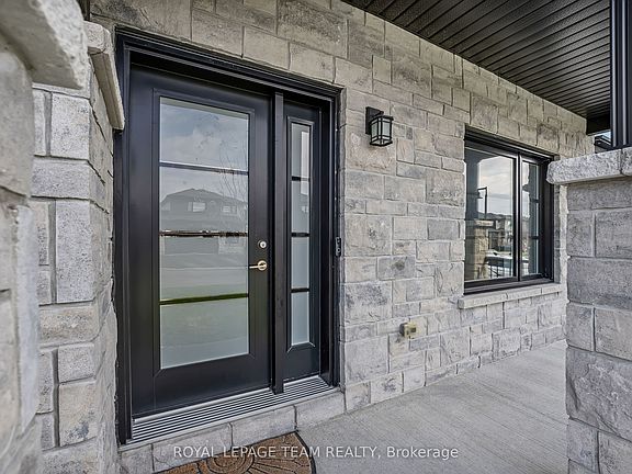 5th image of 340 Moonlight Dr