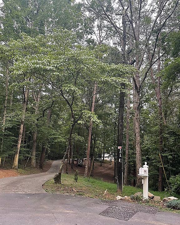 2nd image of 264 E Boling Rd