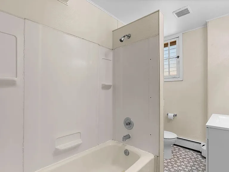 820 S Conkling St — Photo 11