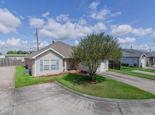 140 Saxony Dr, Houma, LA 70364