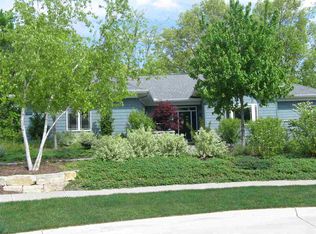 1171 Meadowlark Dr, Iowa City, IA 52246