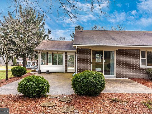 3rd image of 6229 White Oak Dr