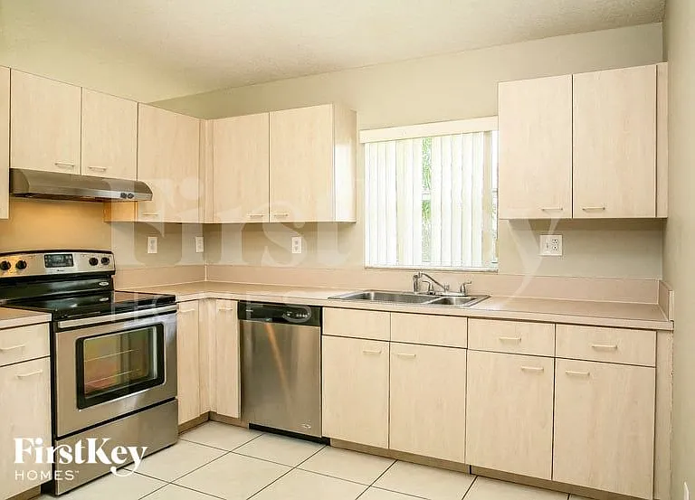 14842 SW 171st Ter — Photo 7