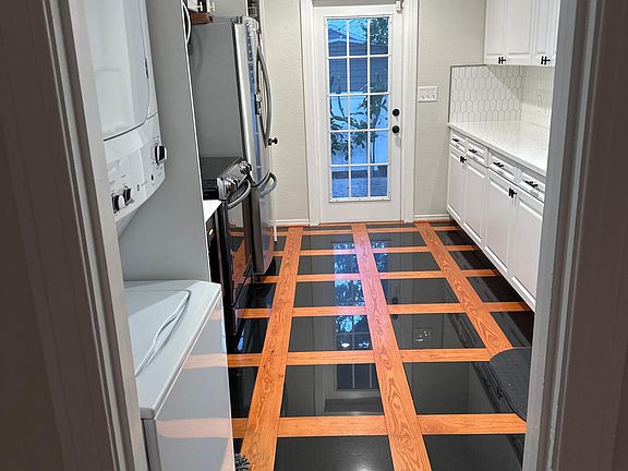 4th image of 3306 N Ridge Ave