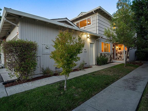 3rd image of 441 Poppy Pl