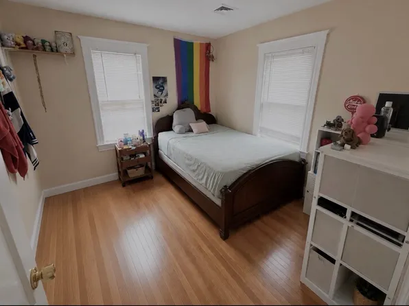 23 Parkdale St, Somerville, MA 02143