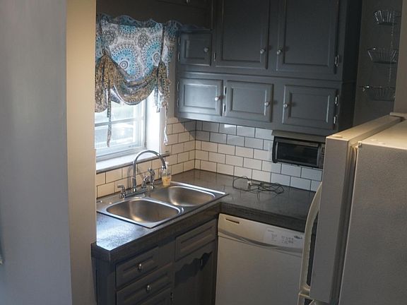 5th image of 4258 Bowman Ave