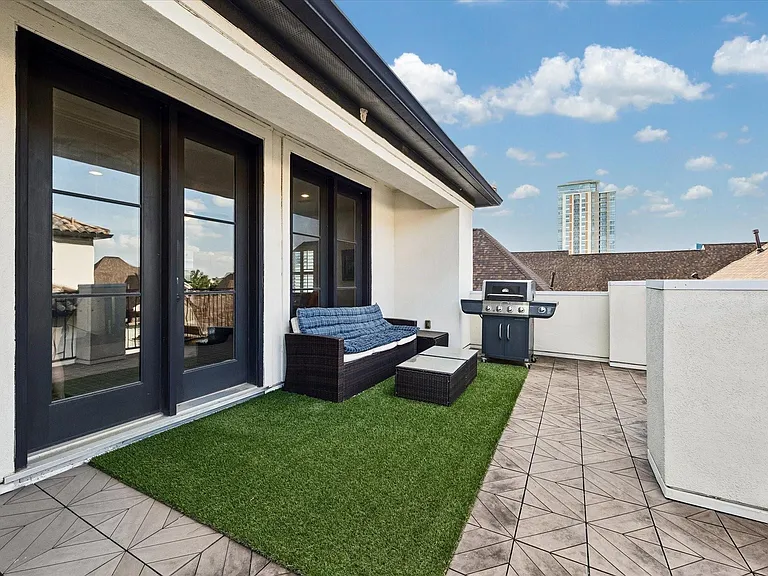 1521 Oakdale St — Photo 35