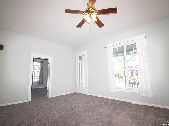 3rd image of 139 N 10th St