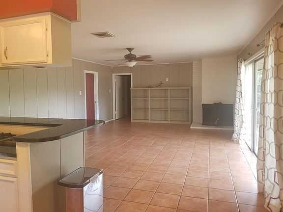 4th image of 5909 Fenway Dr