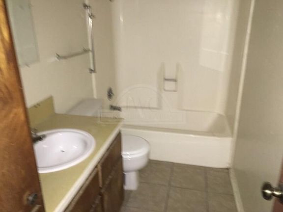 3rd image of 2203 Cascade Dr #169902693