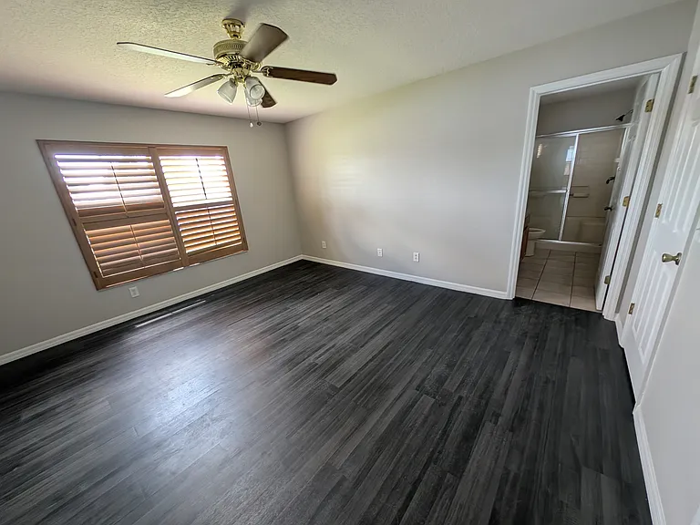 4223 Donnington Dr — Photo 9