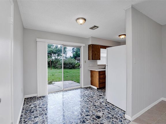 5th image of 217 Aldo Dr