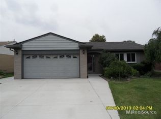 47021 Susan Rd, Macomb, MI 48044