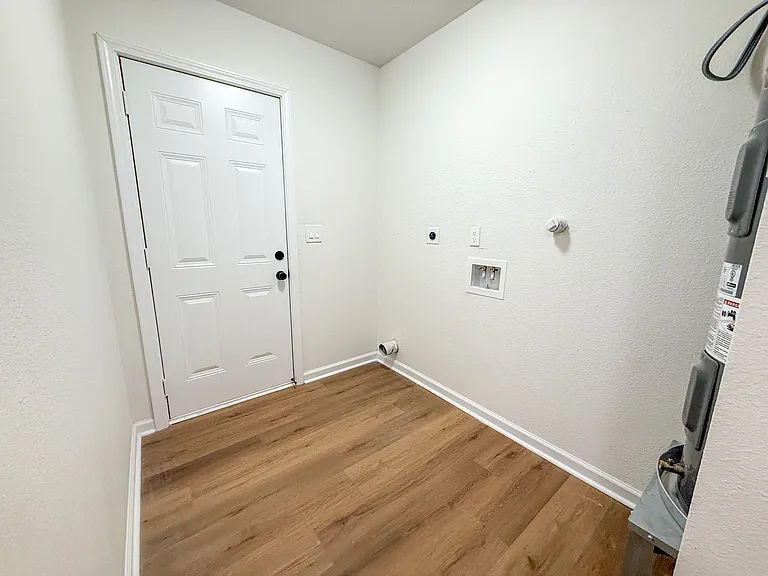 271 Oelkers St — Photo 13