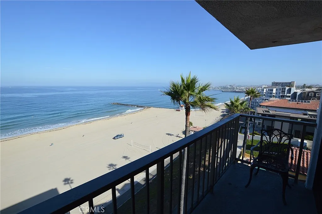 2 bed, 1231 sqft, $5,700 — Photo 3