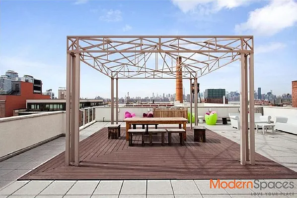 Sold by Modern Spaces | media 22