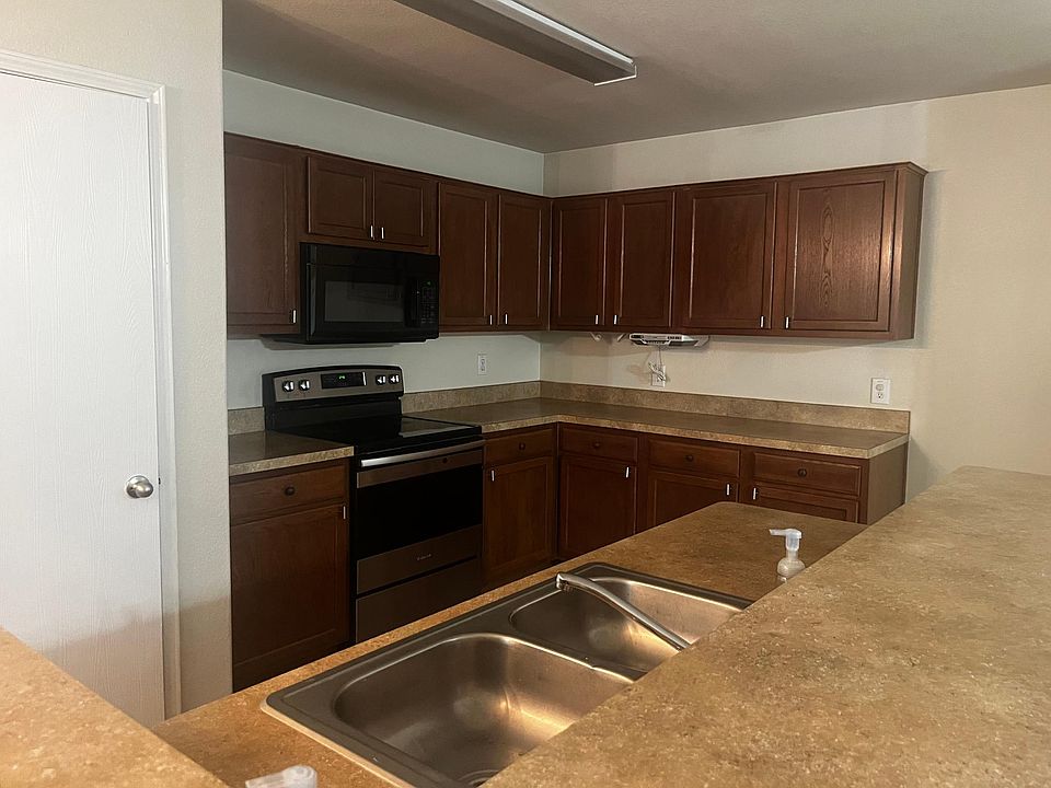 1st image of 7520 Lazy Spur Blvd