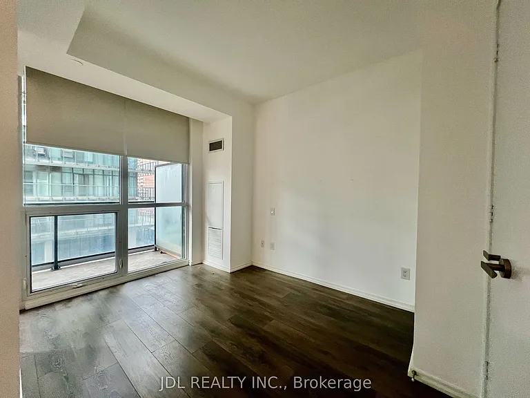 45 Charles St E #805 — Photo 9