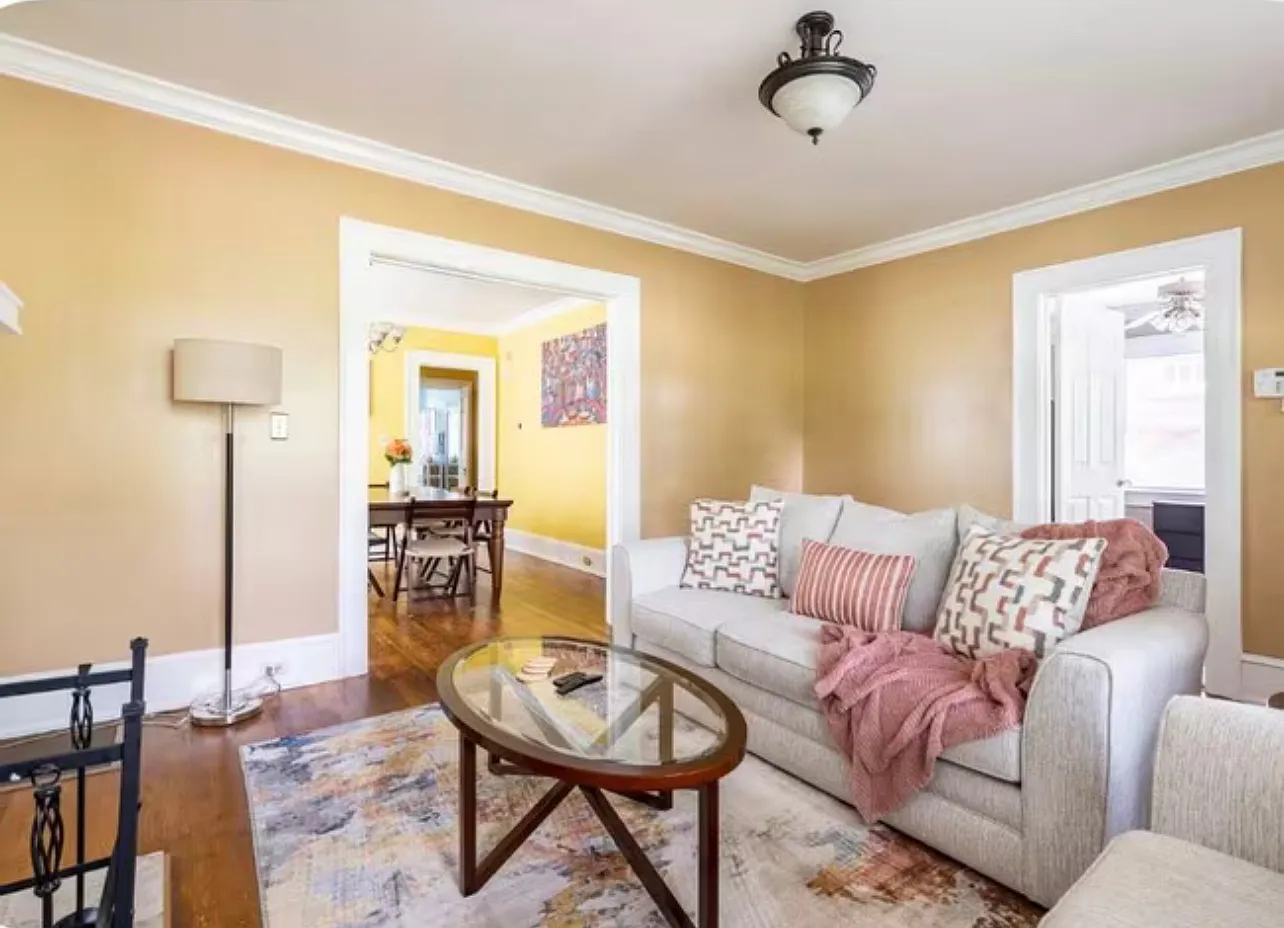 3 bed, 1355 sqft, $2,300 — Photo 4