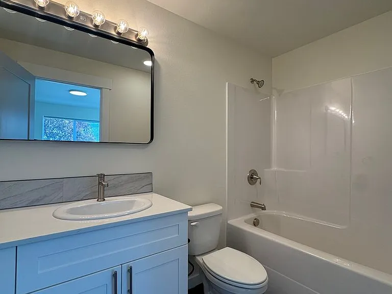 503 E Helena Ave — Photo 36