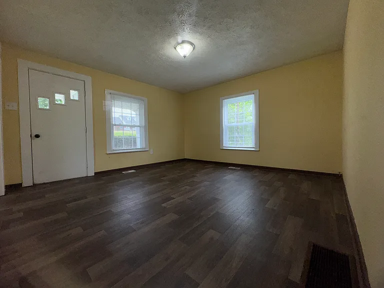 751 Van Buren Rd — Photo 7