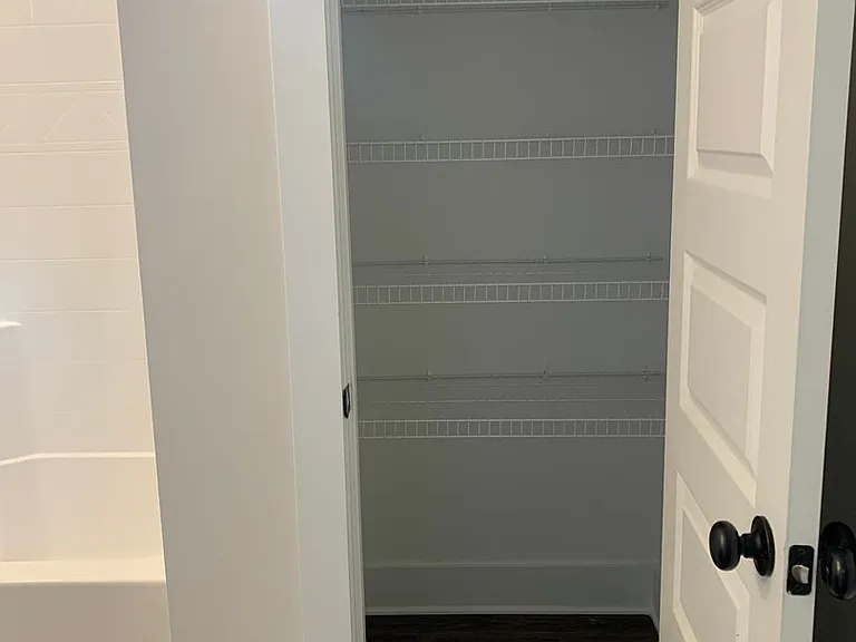 1285 Shades Ter — Photo 14
