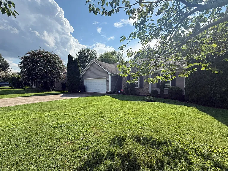 1252 Ballater Dr — Photo 24