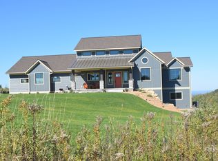 W5940 Rim Of The City Rd, La Crosse, WI 54601